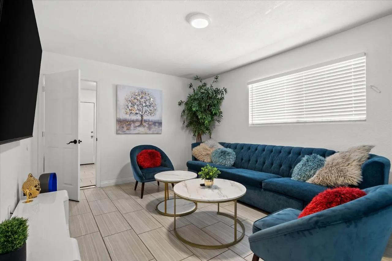 5 Mins To Las Vegas Strip, Casinos, Conventions, F1, Free Fast Wifi, 5 Roku Tvs, Massage Chair